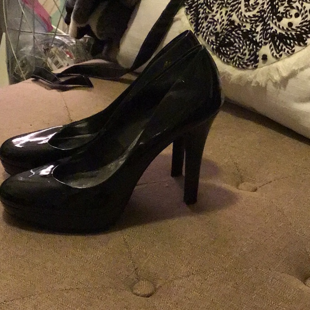 Black very high heels